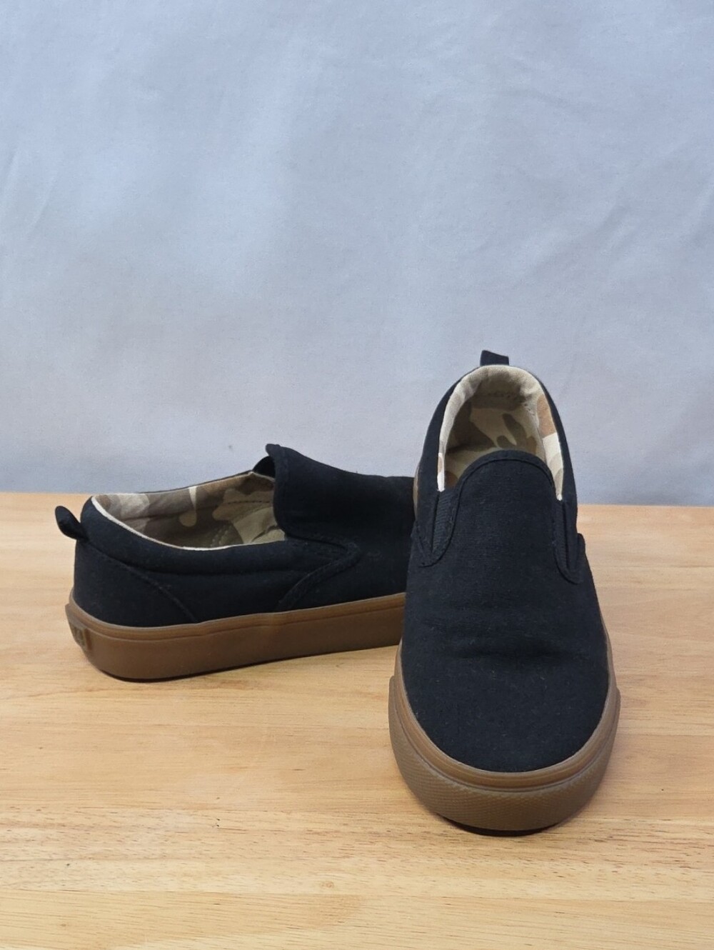 Old Navy Slip-On Canvas Shoes in Black with Brown Sole Size 2